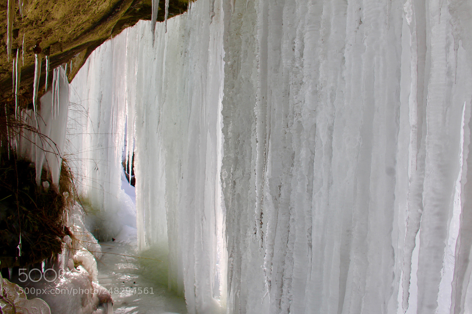 Canon EOS 700D (EOS Rebel T5i / EOS Kiss X7i) sample photo. Inside the ice cave photography
