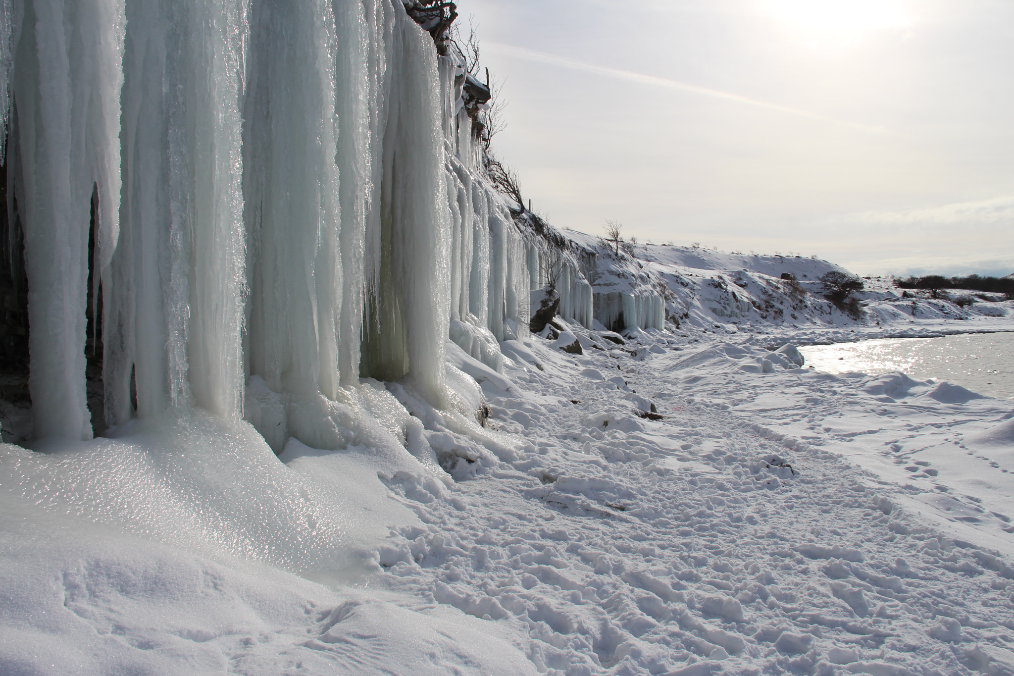 Canon EF-S 18-200mm F3.5-5.6 IS sample photo. Ice caves photography