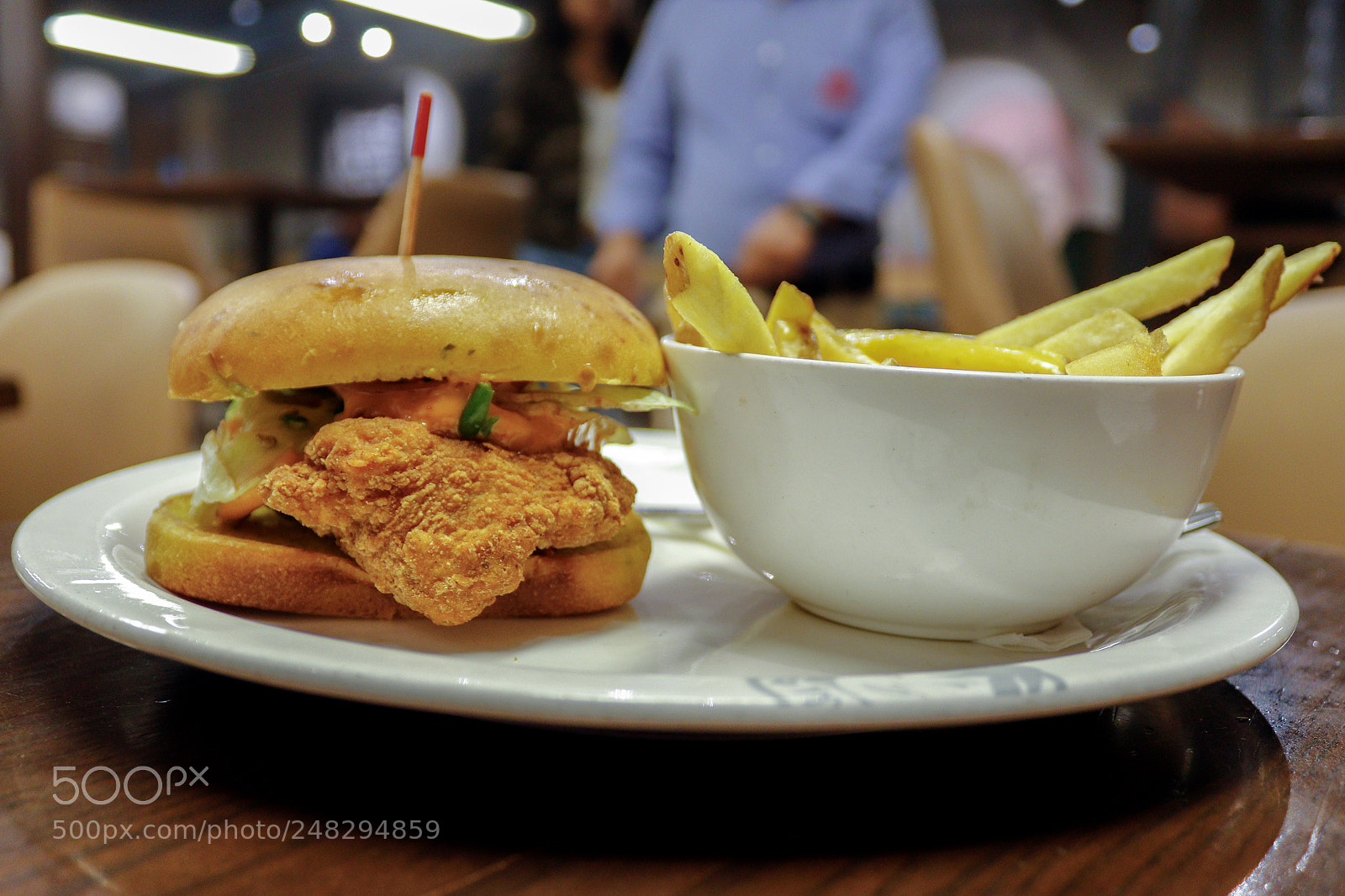 Canon EOS 77D (EOS 9000D / EOS 770D) sample photo. Burger time photography