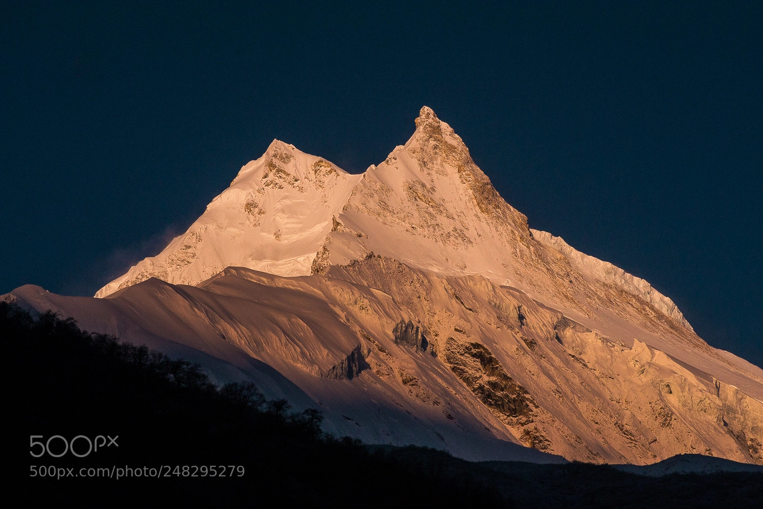 Nikon D3100 sample photo. Mt.manaslu photography