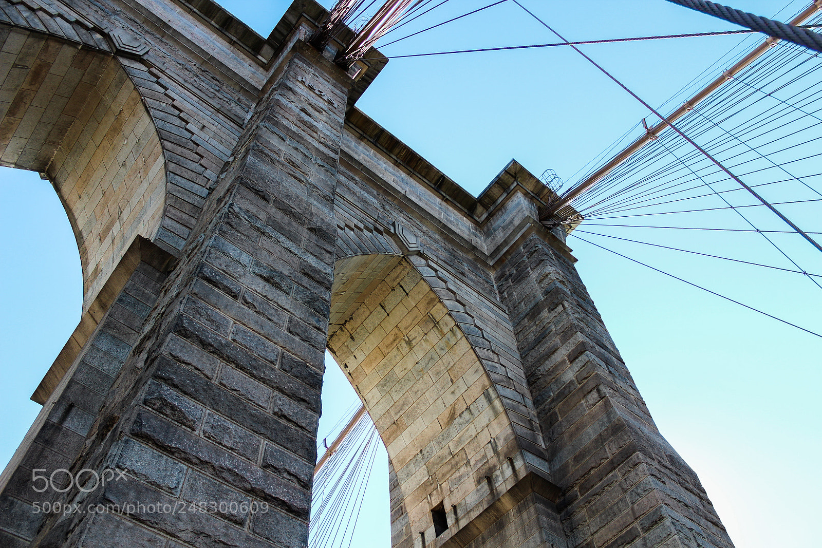 Canon EOS 1200D (EOS Rebel T5 / EOS Kiss X70 / EOS Hi) sample photo. The brooklyn bridge column photography