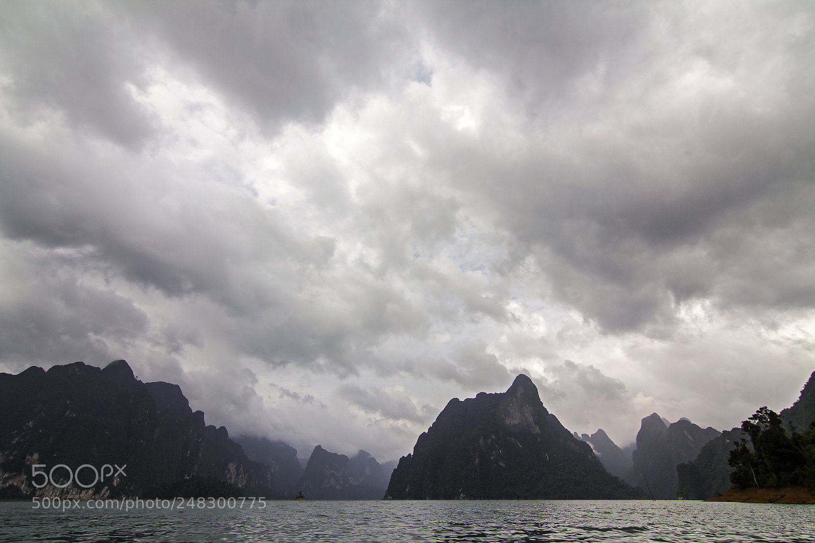 Canon EOS 60D sample photo. Raining clouds. photography