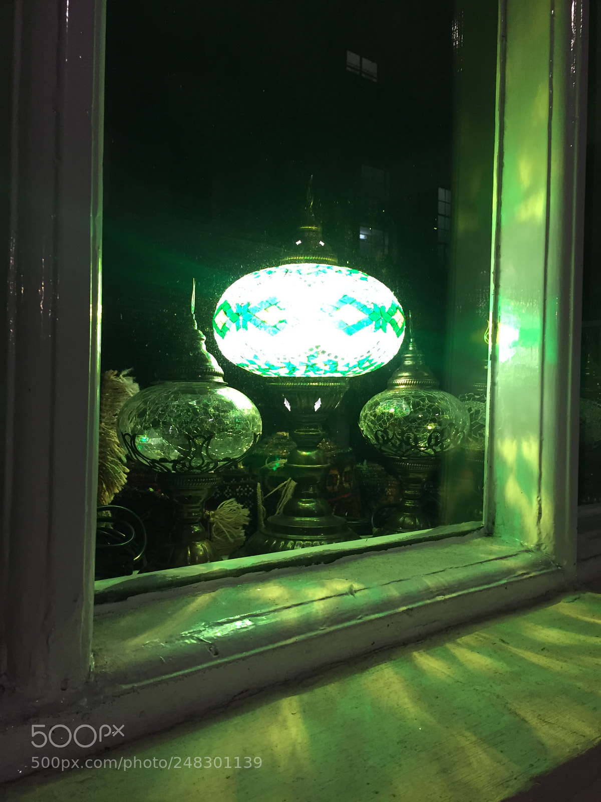 Apple iPhone 6 sample photo. Old lamp light night photography