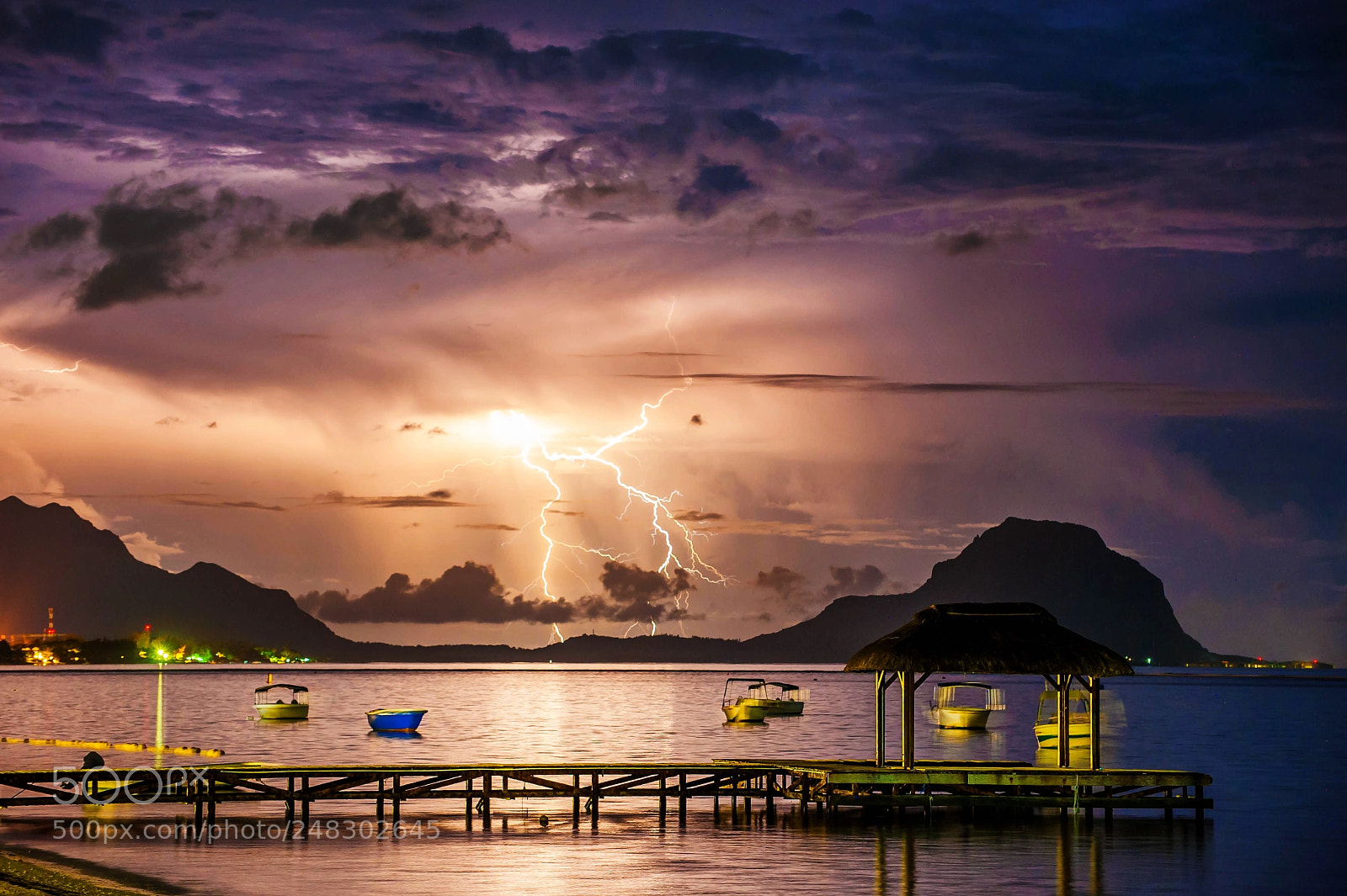 Nikon D700 sample photo. Lightning (v) photography