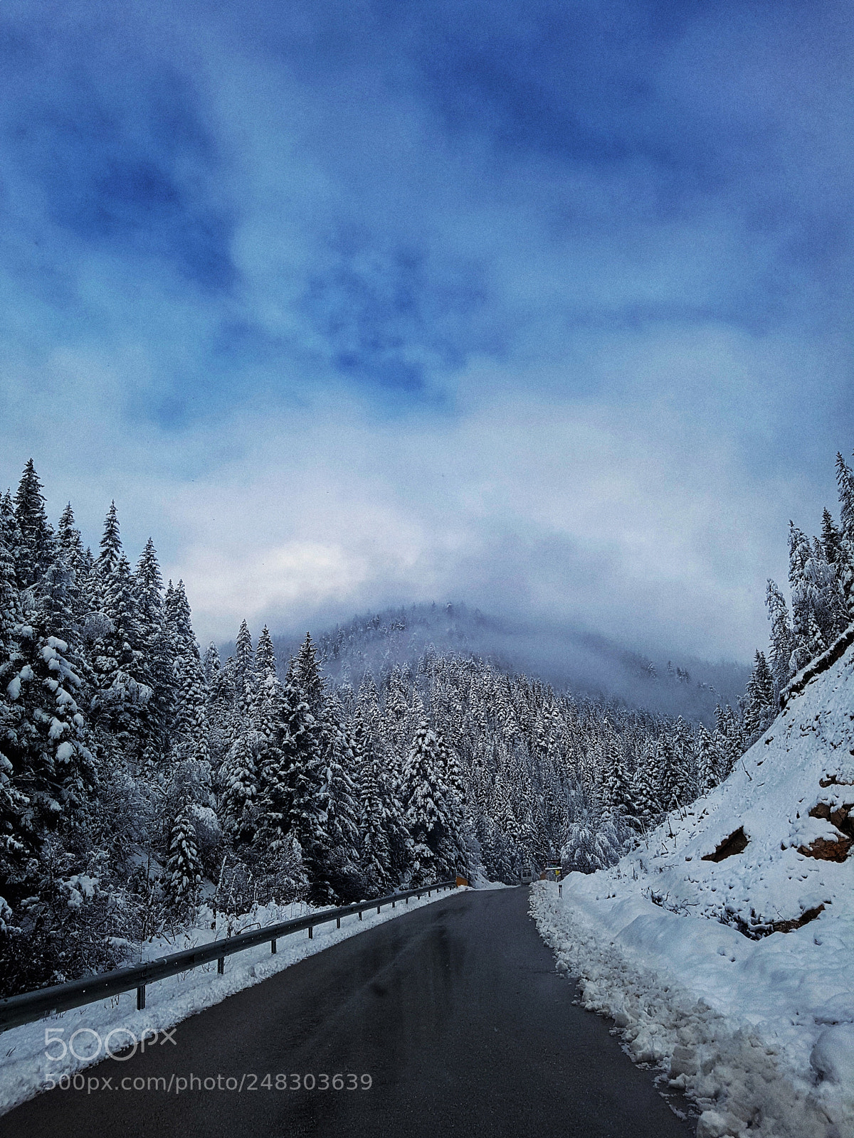 Samsung Galaxy S7 Edge sample photo. Let it snow photography
