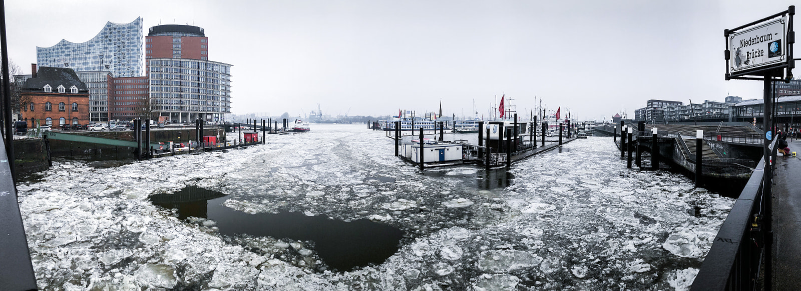 Apple iPhone 8 sample photo. Icy elbe 2018 photography