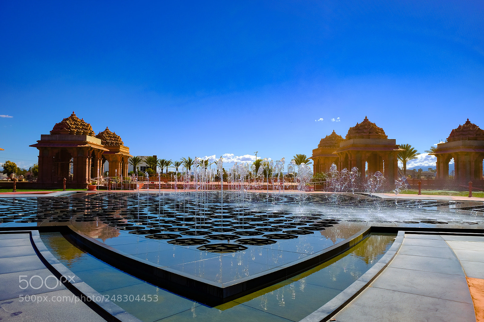 Fujifilm X-T10 sample photo. Dancing fountain photography