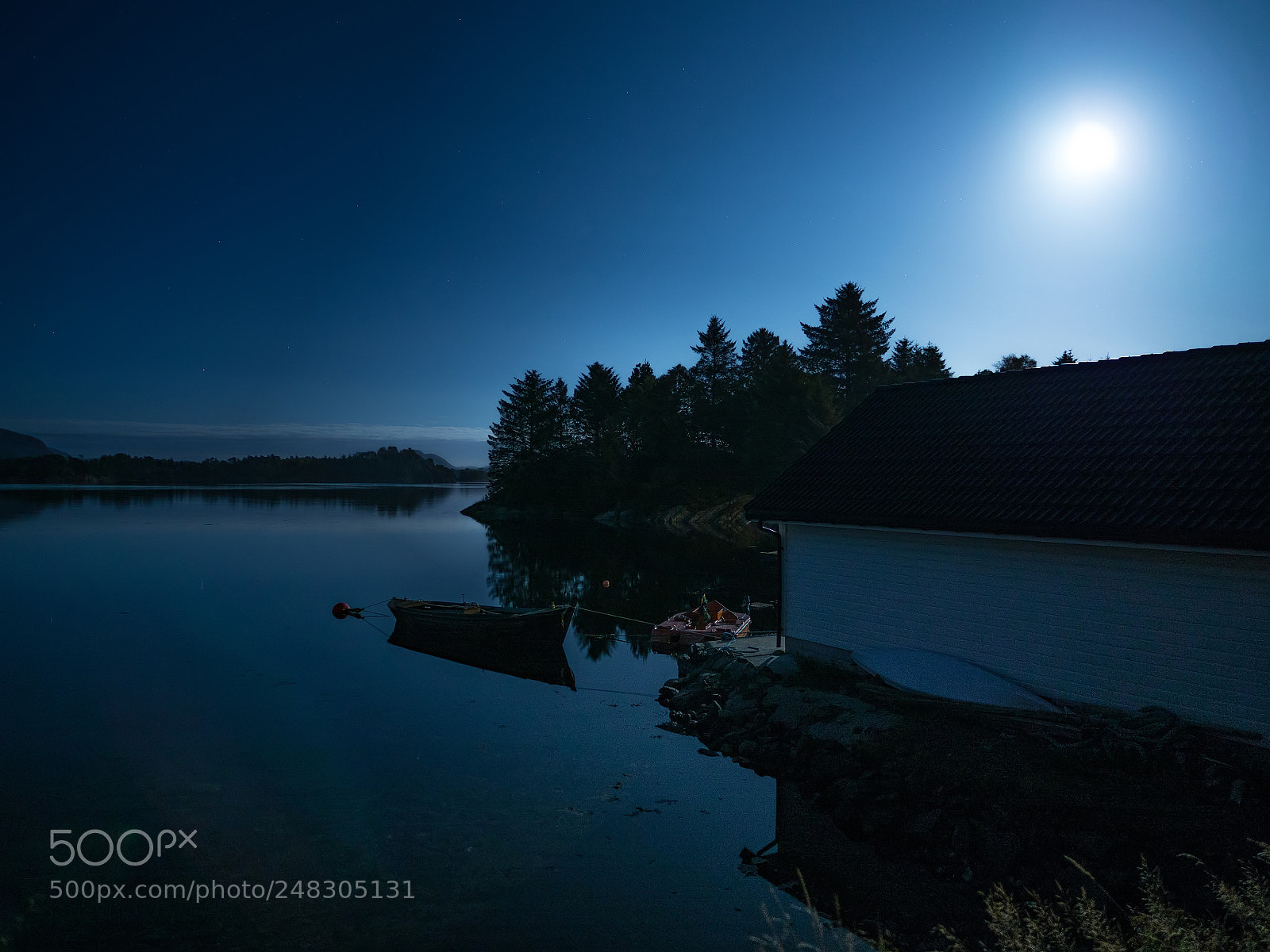 Olympus OM-D E-M10 II sample photo. Moonlit coast of herdlsa photography