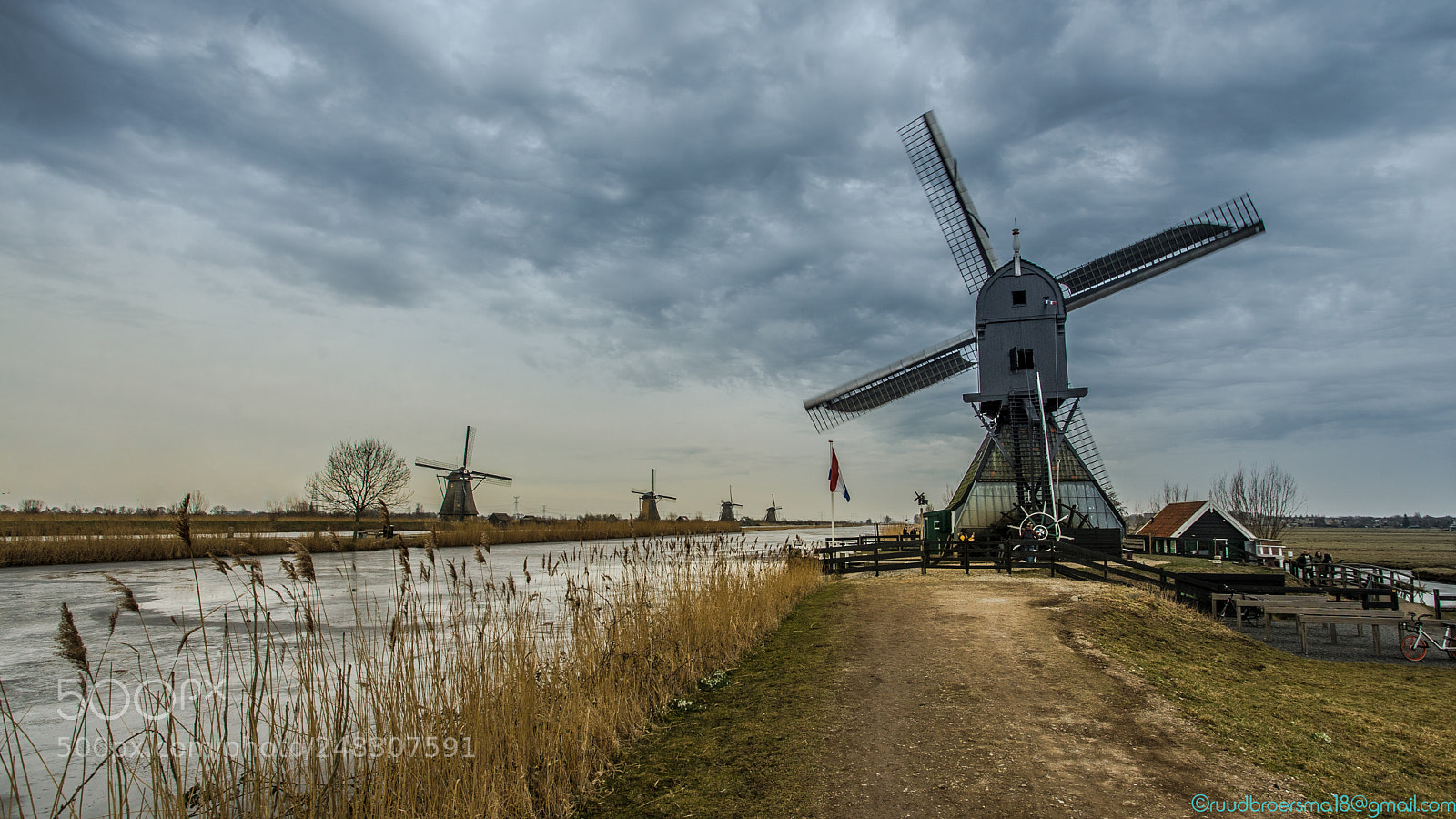Sony a7 II sample photo. Last ice at kinderdijk photography
