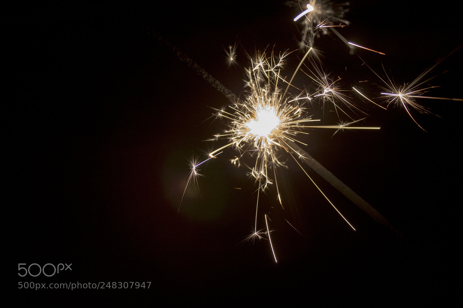 Canon EOS 1300D (EOS Rebel T6 / EOS Kiss X80) sample photo. Sparklers photography