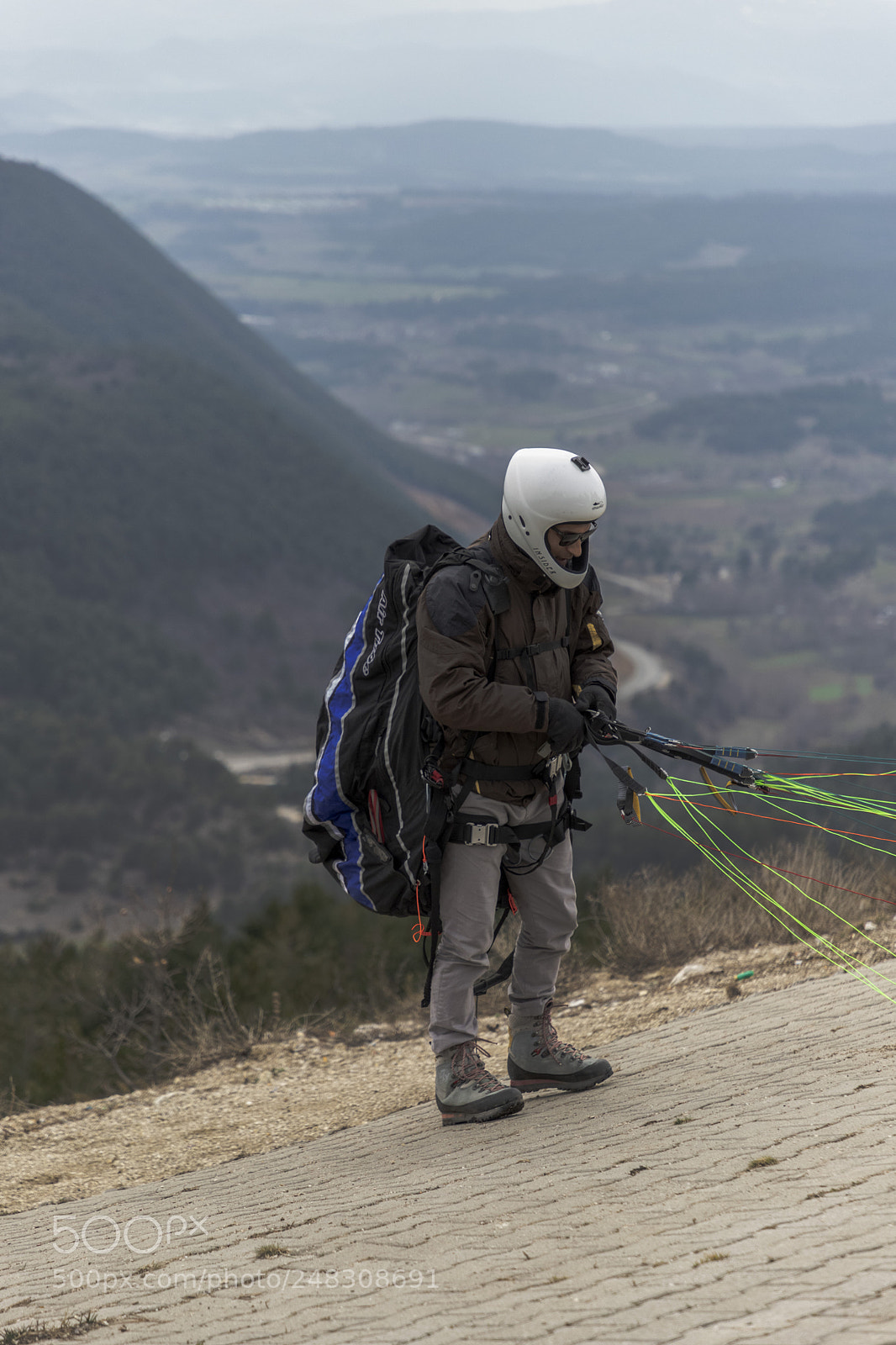 Canon EOS 6D Mark II sample photo. Parachuter photography