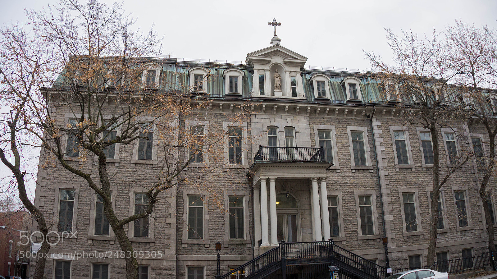 Sony Alpha a3500 sample photo. Montreal life photography