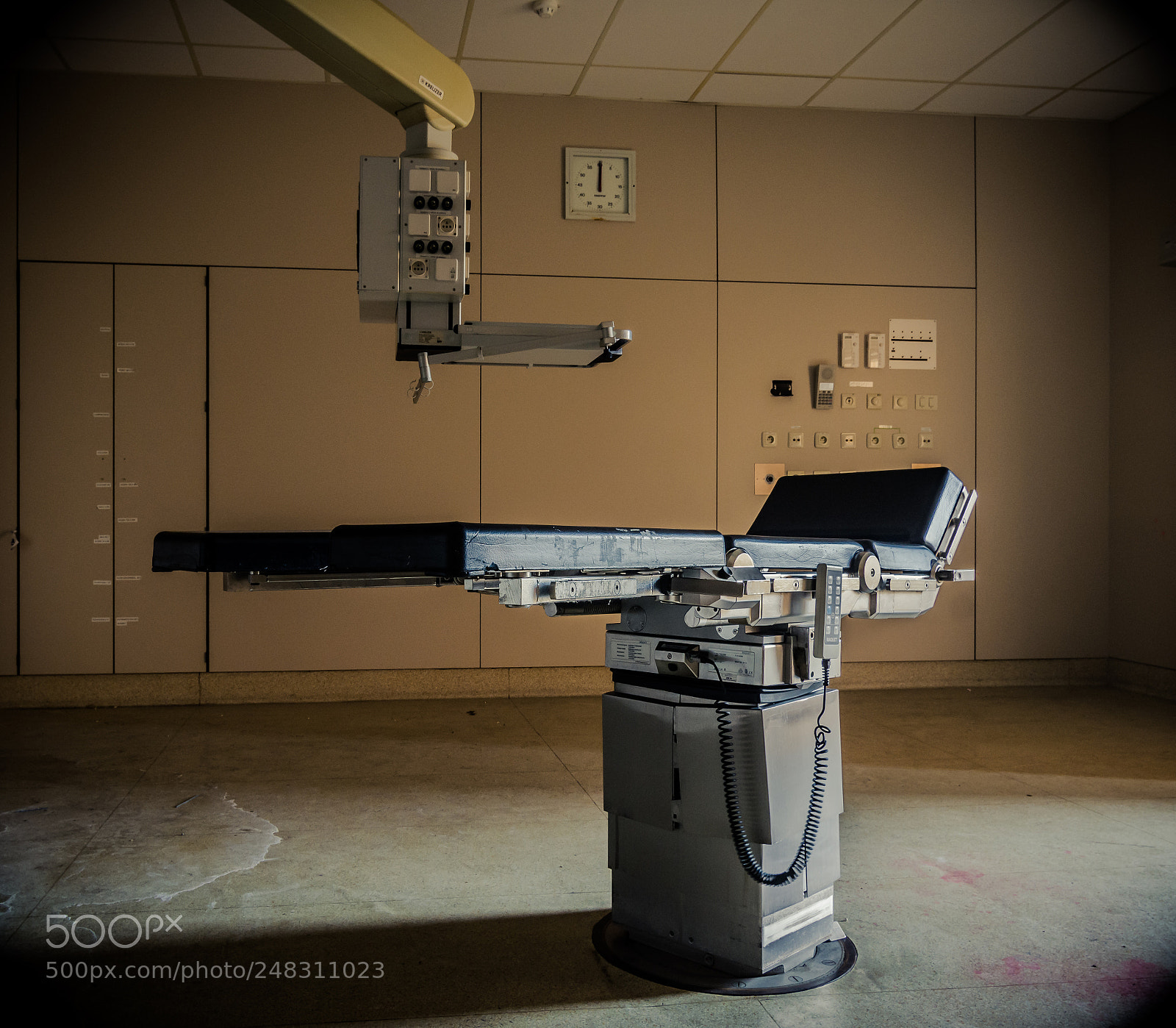 Nikon D5200 sample photo. Operating table photography
