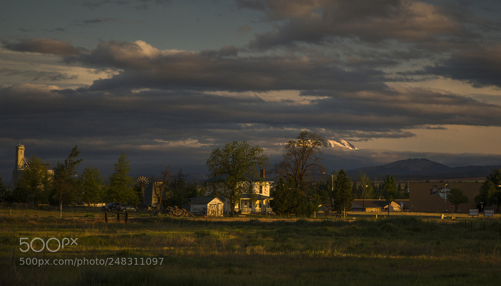 Canon EOS 550D (EOS Rebel T2i / EOS Kiss X4) sample photo. Early morning in goldendale photography