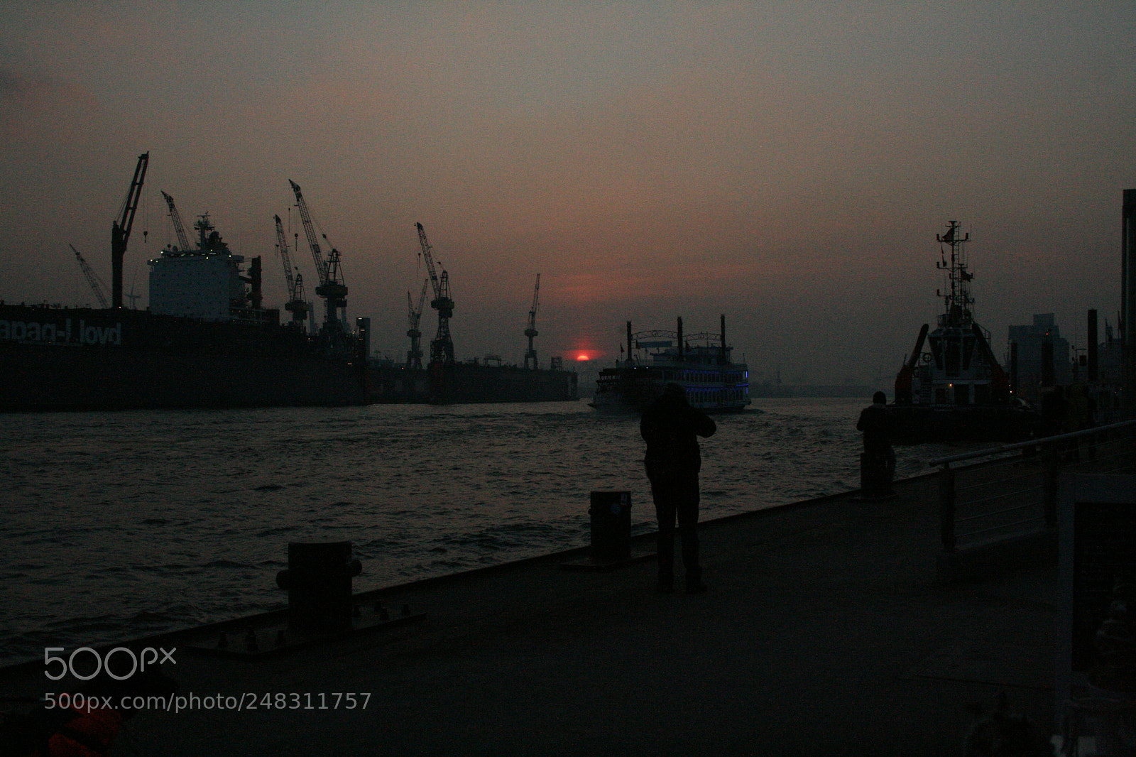 Canon EOS 350D (EOS Digital Rebel XT / EOS Kiss Digital N) sample photo. Hamburg port photography