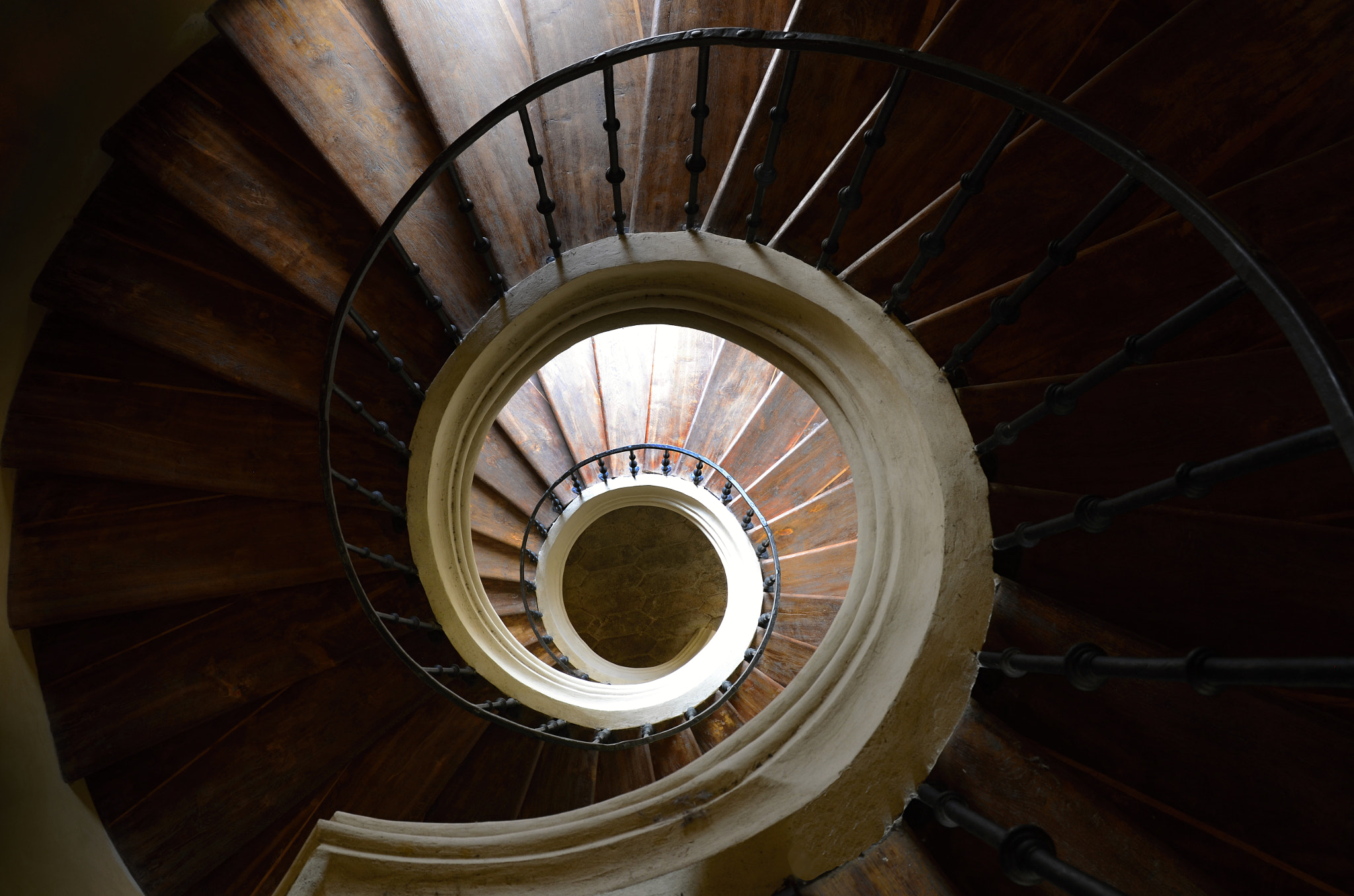 Sigma 17-70mm F2.8-4 DC Macro OS HSM | C sample photo. Jan blazej santini-aichel´s stair photography