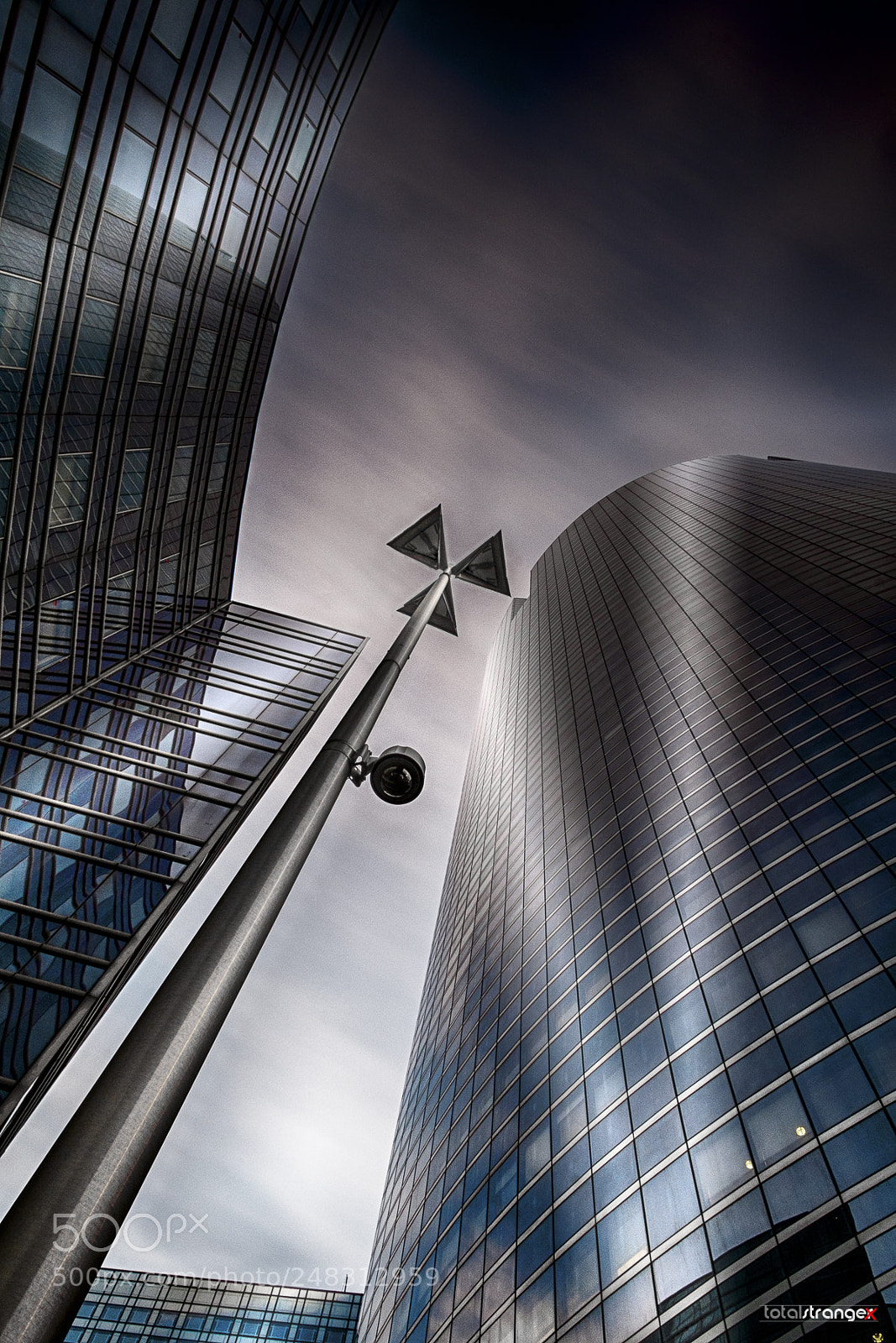 Fujifilm X-E1 sample photo. La defense (cv) photography