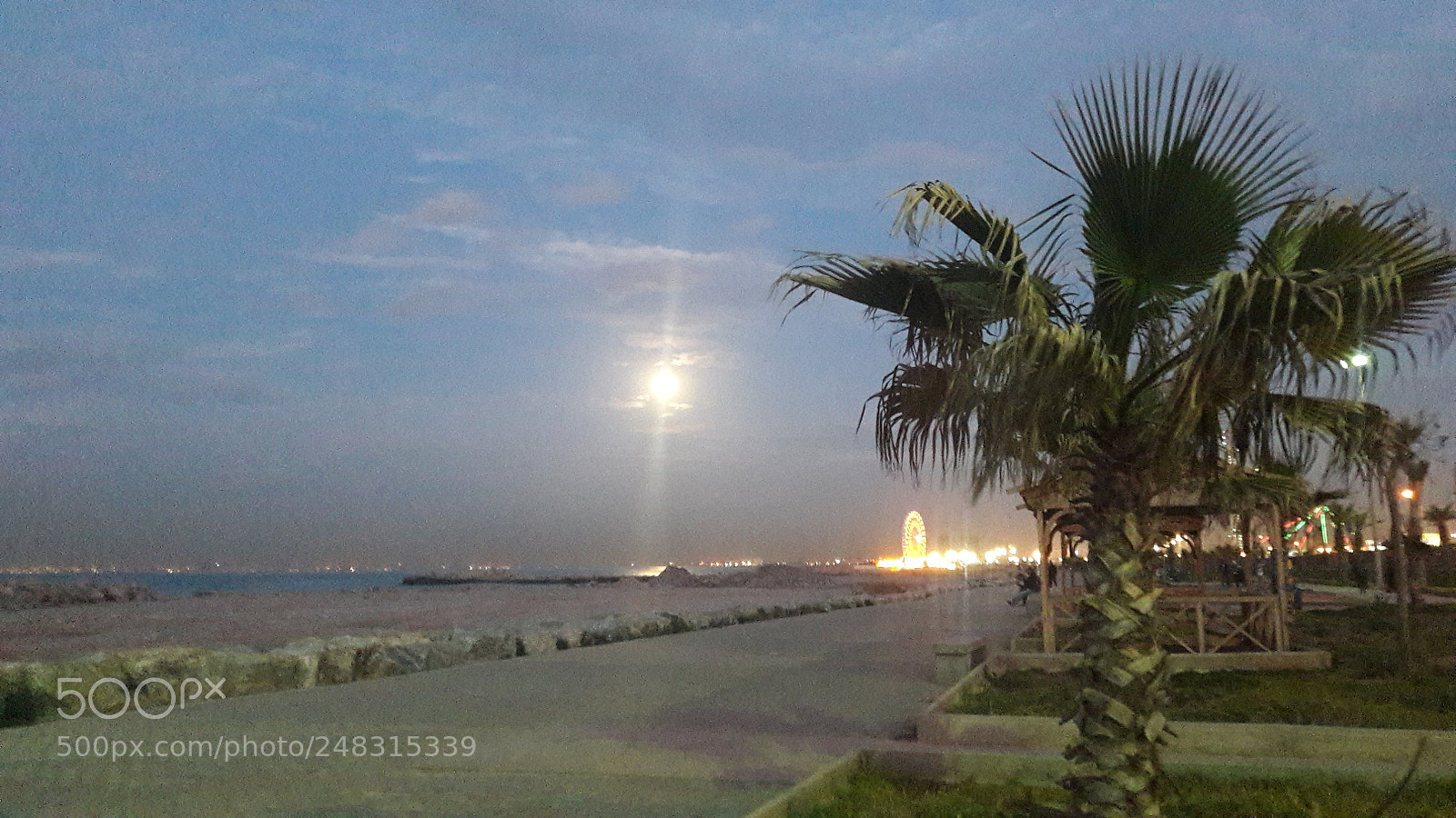 Samsung Galaxy A5(2016) sample photo. Moon photography