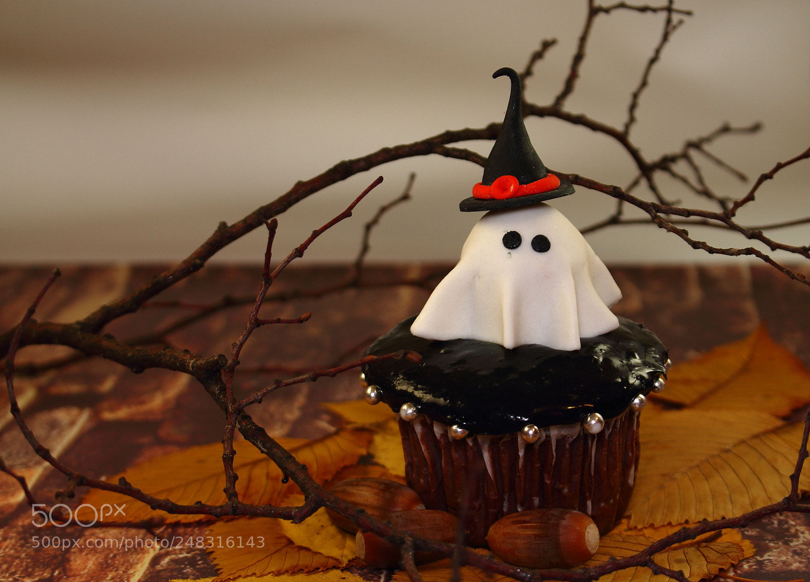 Canon EOS 100D (EOS Rebel SL1 / EOS Kiss X7) sample photo. Little lonely ghost photography