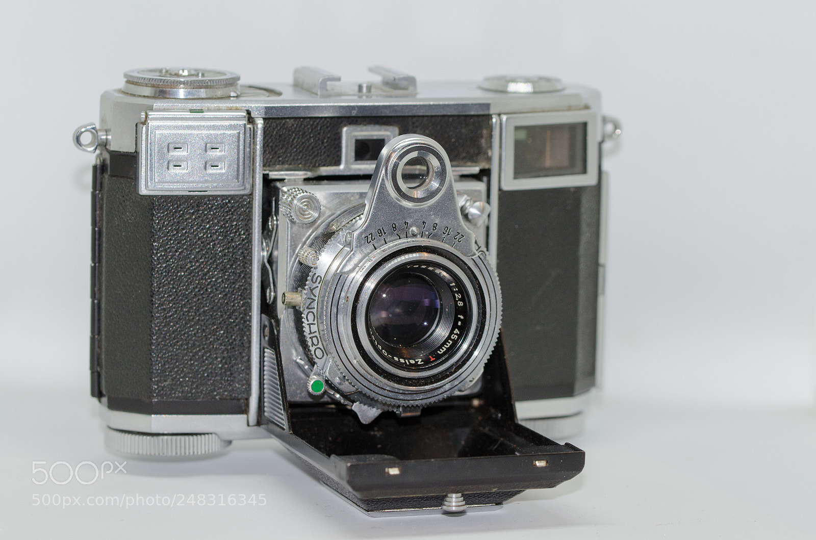 Nikon D5100 sample photo. Zeiss ikon contessa photography