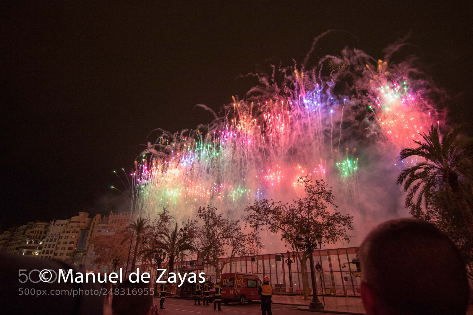 Canon EOS 7D Mark II sample photo. Prefallas mascletà nocturna photography