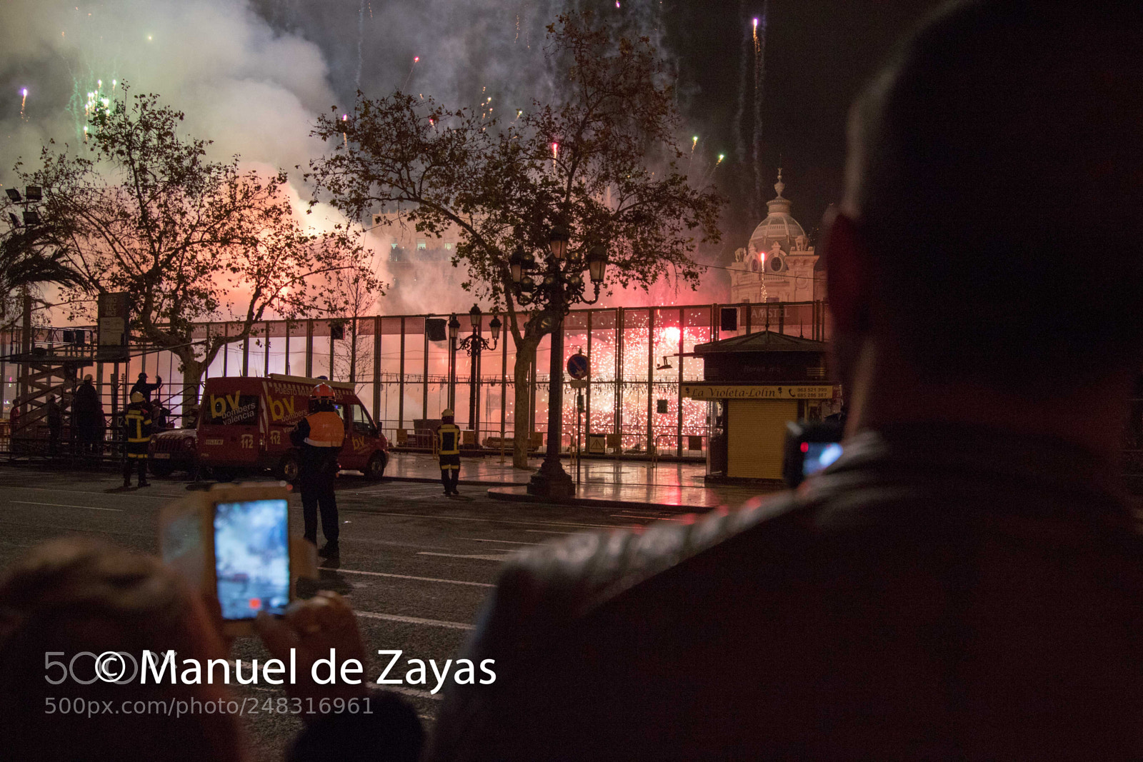 Canon EOS 7D Mark II sample photo. Prefallas mascletà nocturna photography