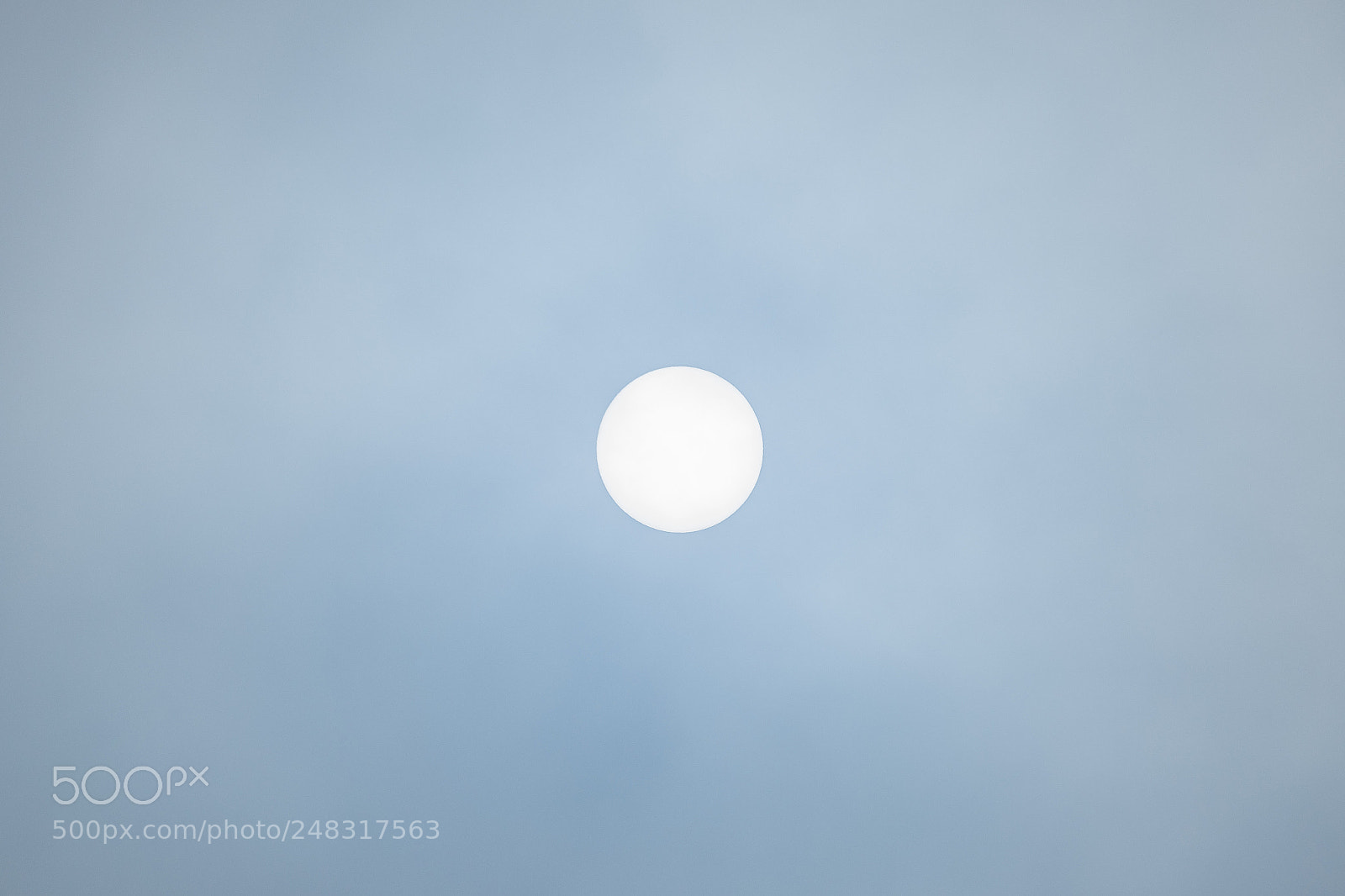 Nikon D850 sample photo. White sun in winter photography
