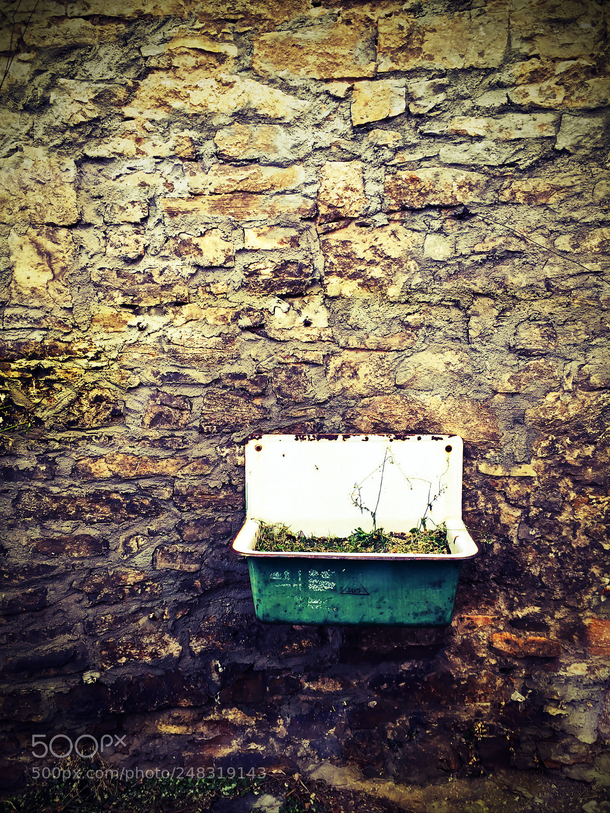 Apple iPhone 6 sample photo. Old wall photography