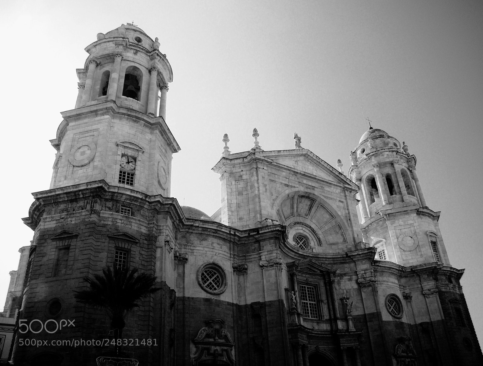 Sony Cyber-shot DSC-H50 sample photo. Cathedral of cadiz photography