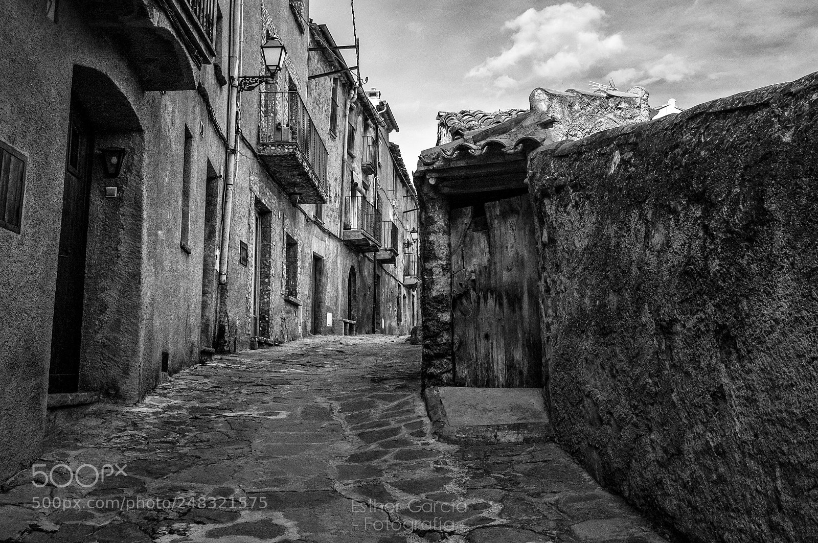 Fujifilm FinePix X100 sample photo. Abandoned street photography