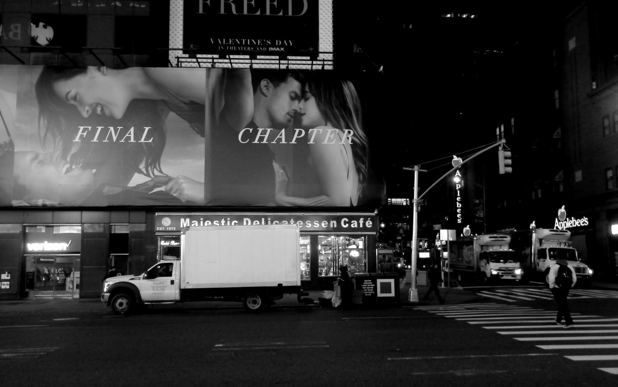 Olympus SZ-11 sample photo. Nyc night photography