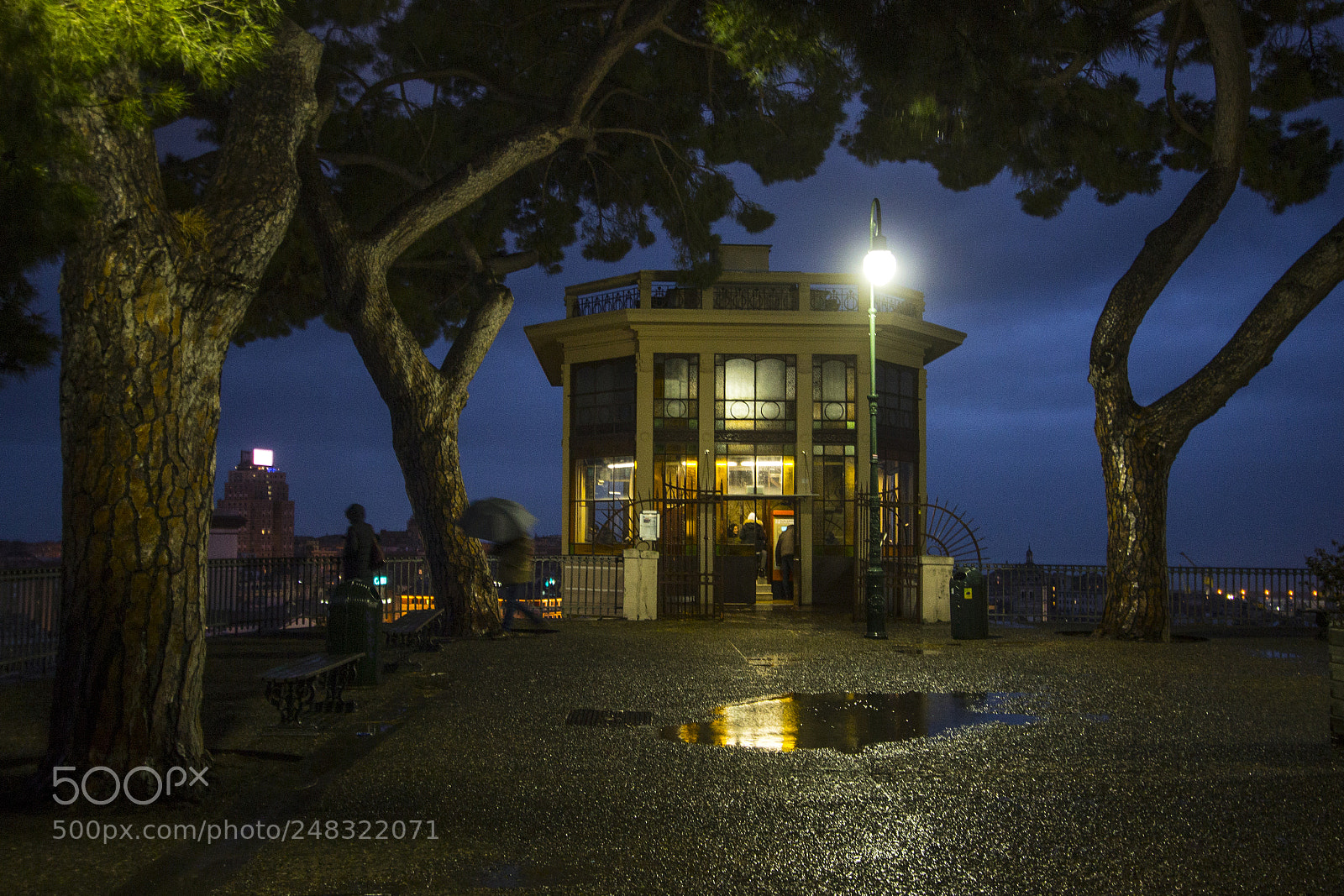 Canon EOS 60D sample photo. L'ascensore di spianata castelletto photography