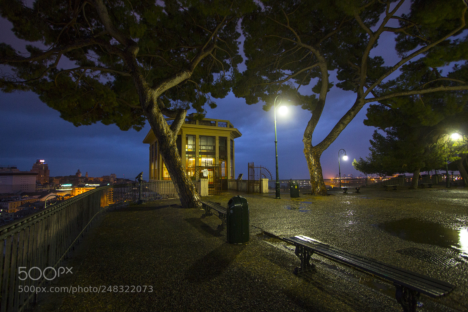 Canon EOS 60D sample photo. L'ascensore di spianata castelletto photography