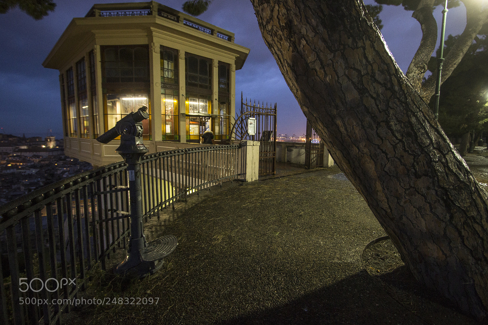 Canon EOS 60D sample photo. L'ascensore di spianata castelletto photography