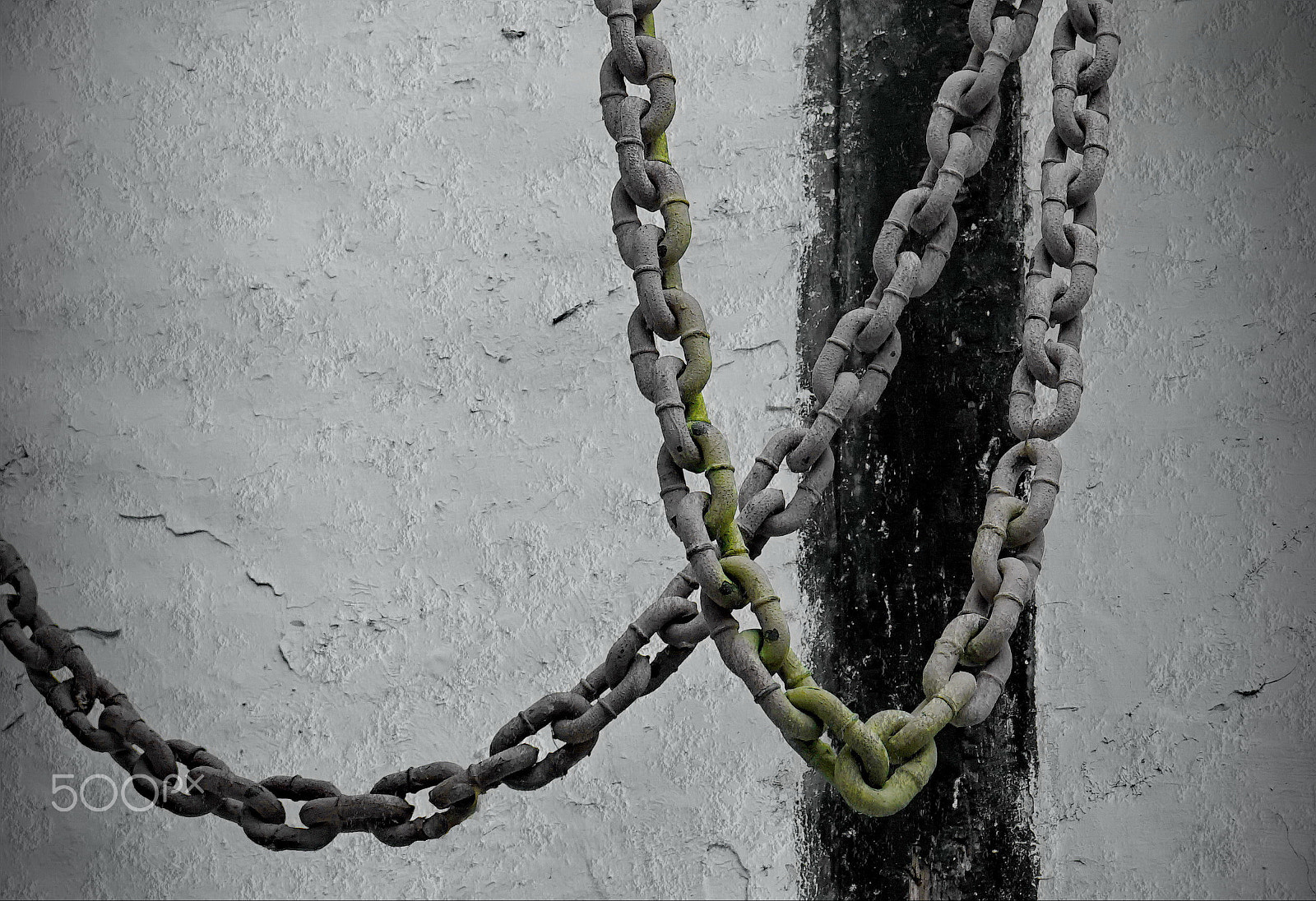 Sony a7 sample photo. Chains photography