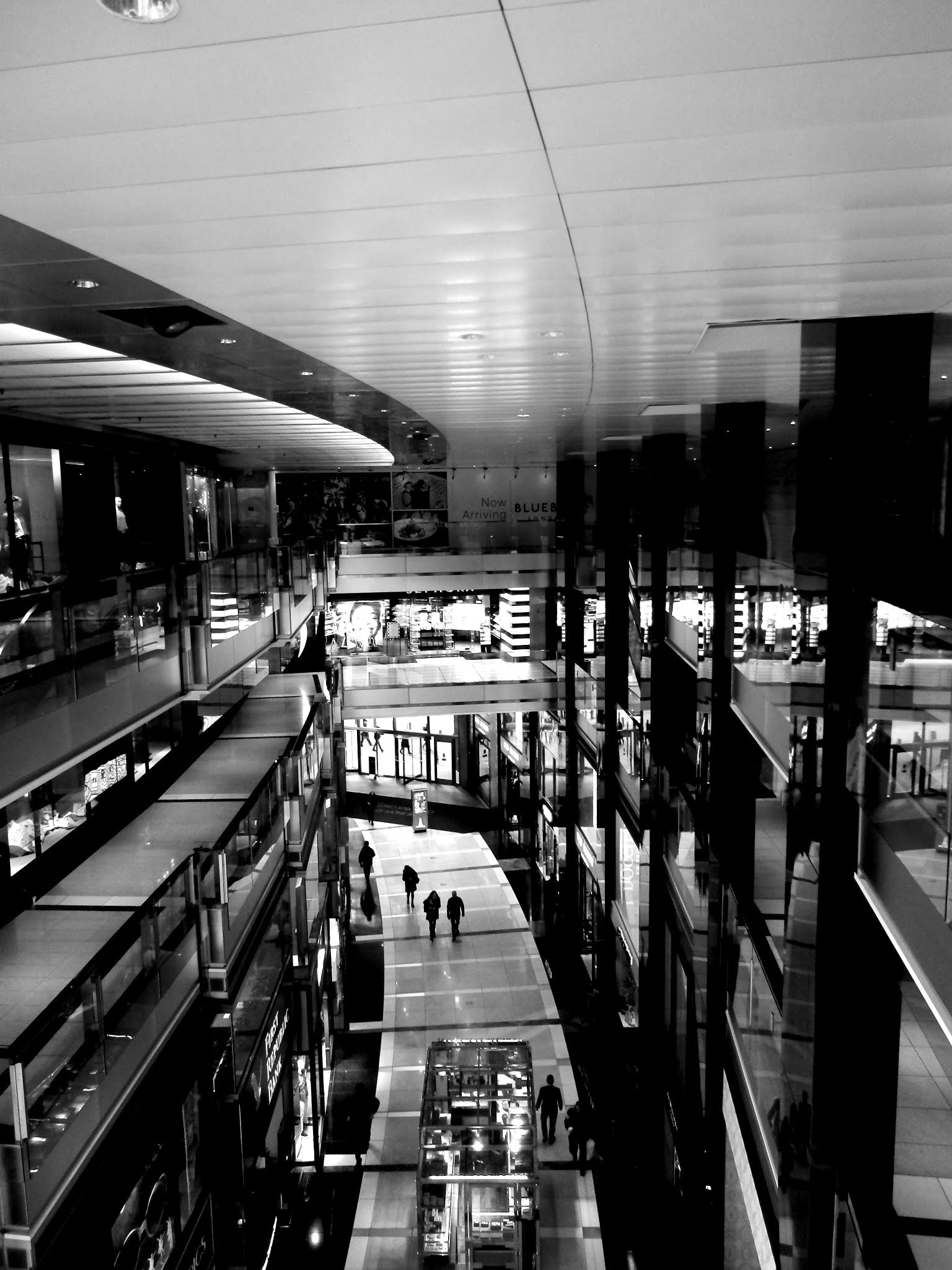 Olympus SZ-11 sample photo. Columbus mall. photography