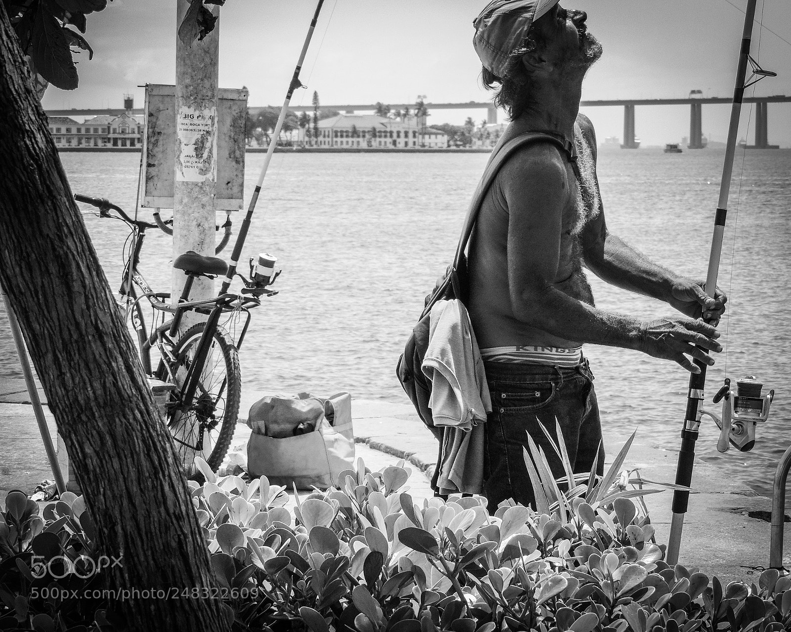 Nikon Coolpix P510 sample photo. Fischerman at the docks photography