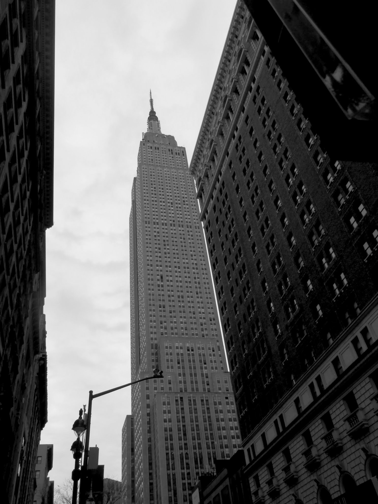 Olympus SZ-11 sample photo. Empire state. photography