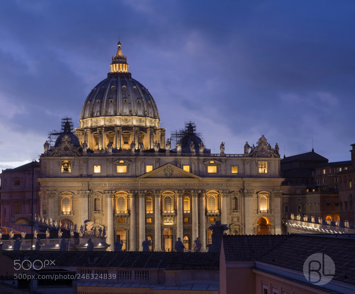 Nikon D5200 sample photo. St. peter's basilica photography