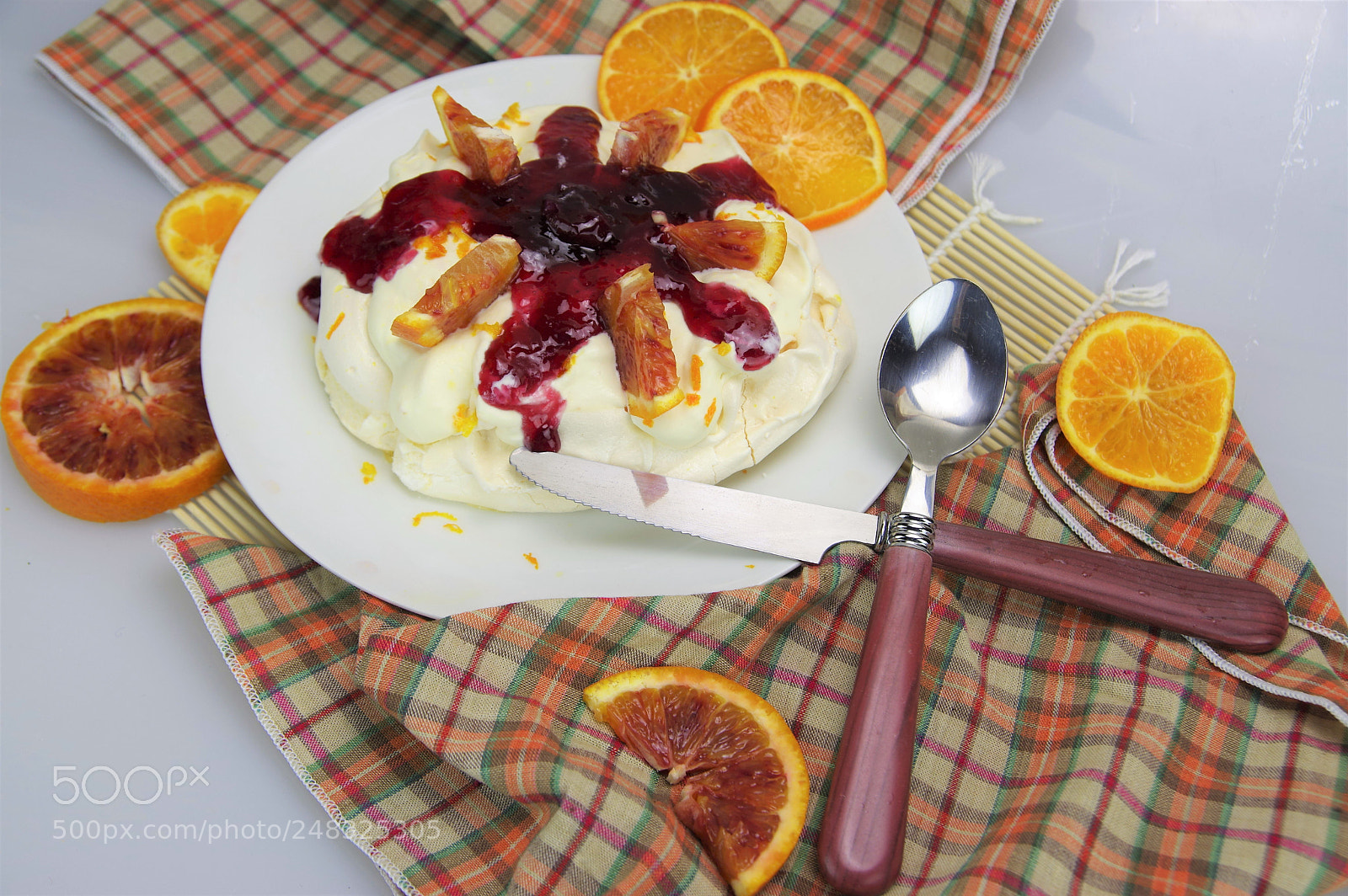 Pentax K-3 II sample photo. Pawlova cake photography
