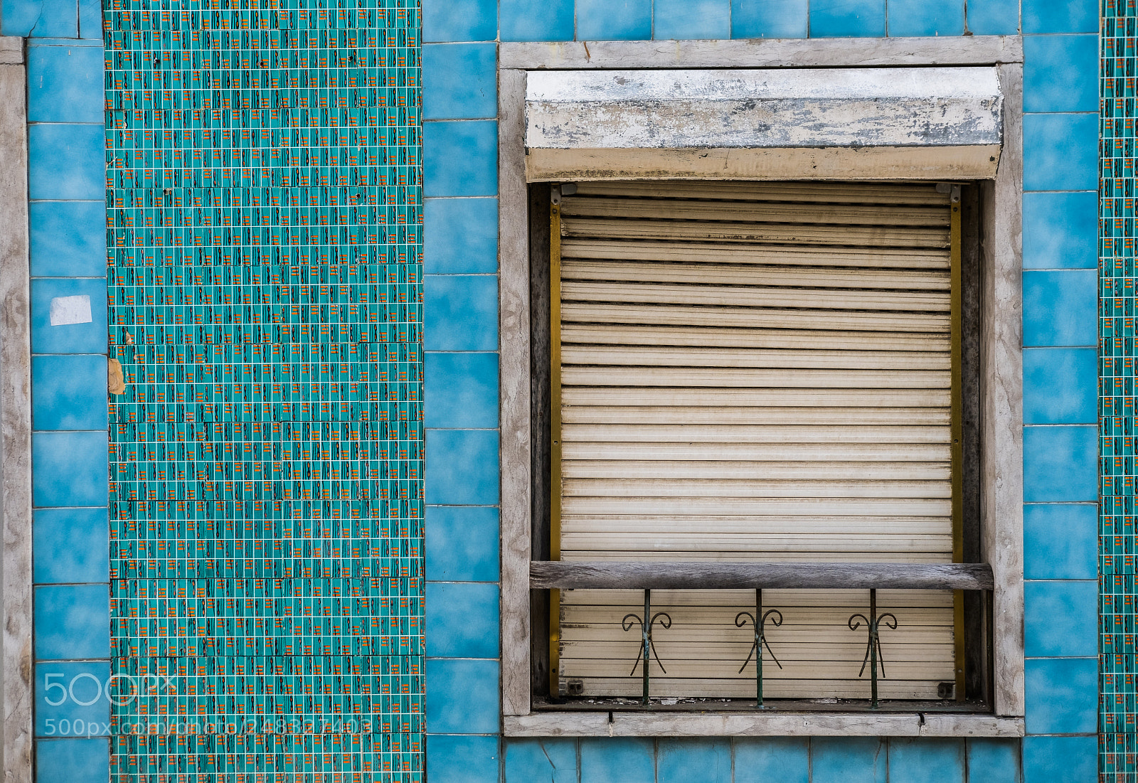 Fujifilm X-Pro2 sample photo. Window photography