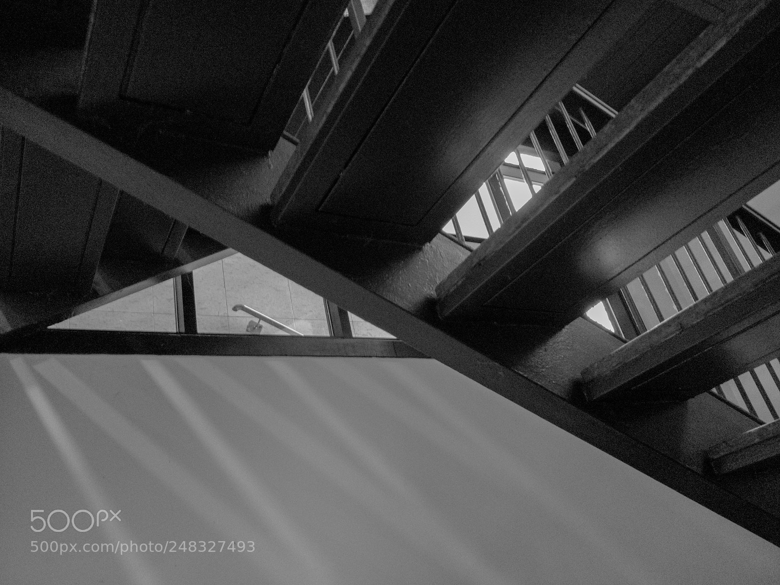 OnePlus 5T sample photo. Geometric stairs photography