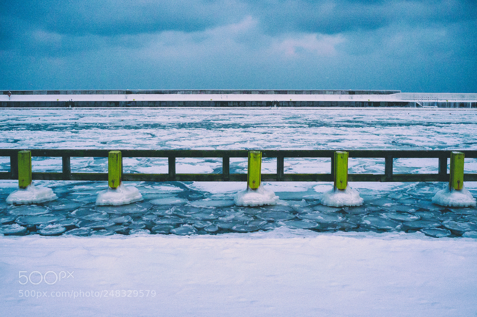 Fujifilm FinePix X100 sample photo. Winter in the  port photography