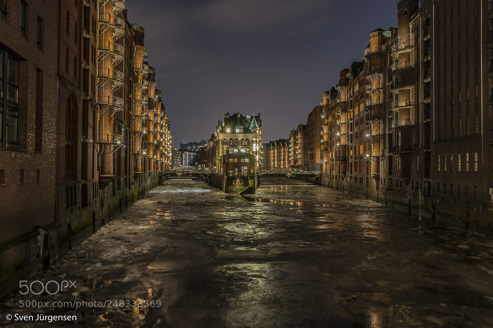 Sony SLT-A99V sample photo. Wasserschloss speicherstadt photography