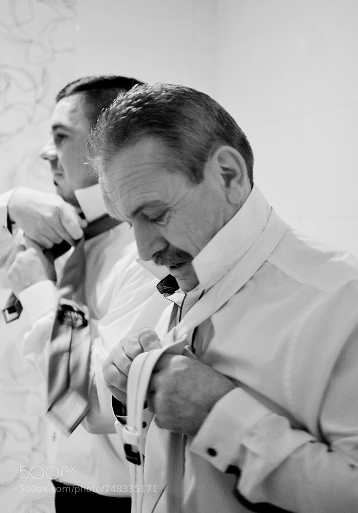 Nikon D7100 sample photo. Preparing for the wedding photography