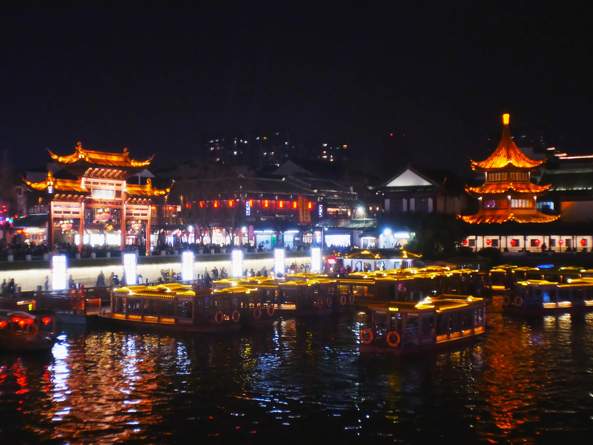 Panasonic Lumix DC-GX850 (Lumix DC-GX800 / Lumix DC-GF9) sample photo. Night of confucius temple in nanjing photography