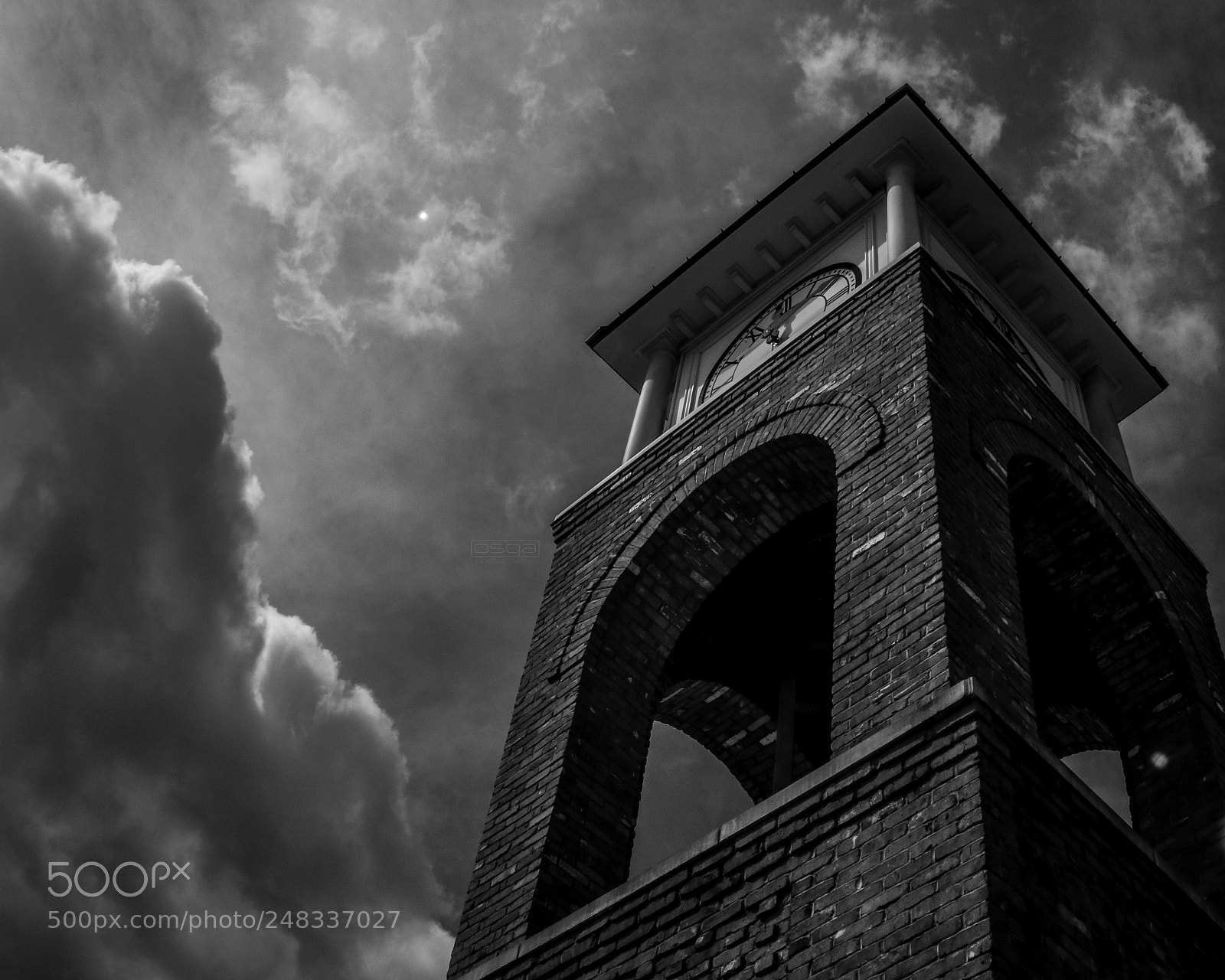 Canon EOS 750D (EOS Rebel T6i / EOS Kiss X8i) sample photo. Clock tower photography