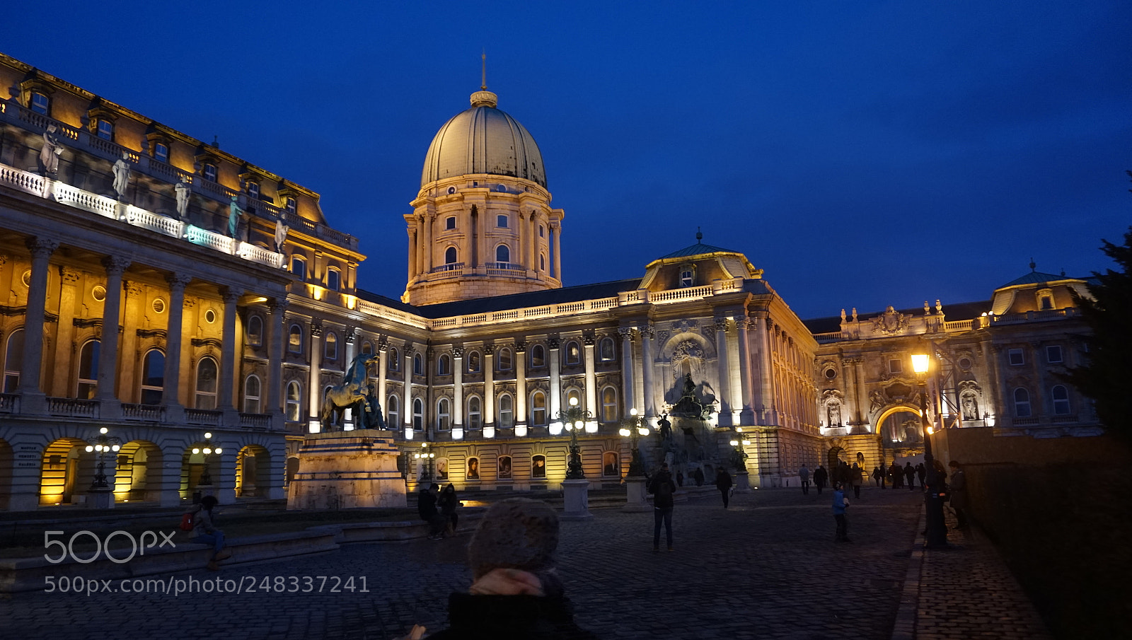 Sony E 16-50mm F3.5-5.6 PZ OSS sample photo. Budapest at night banquet photography