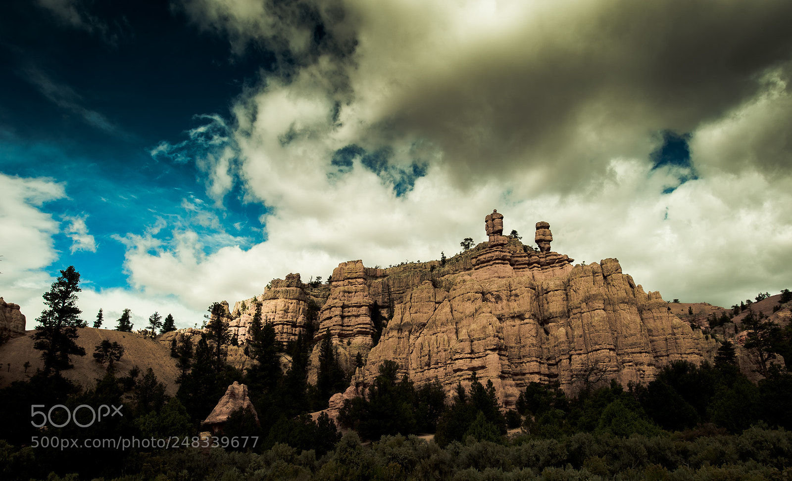 Nikon D4 sample photo. Dark sky - red photography