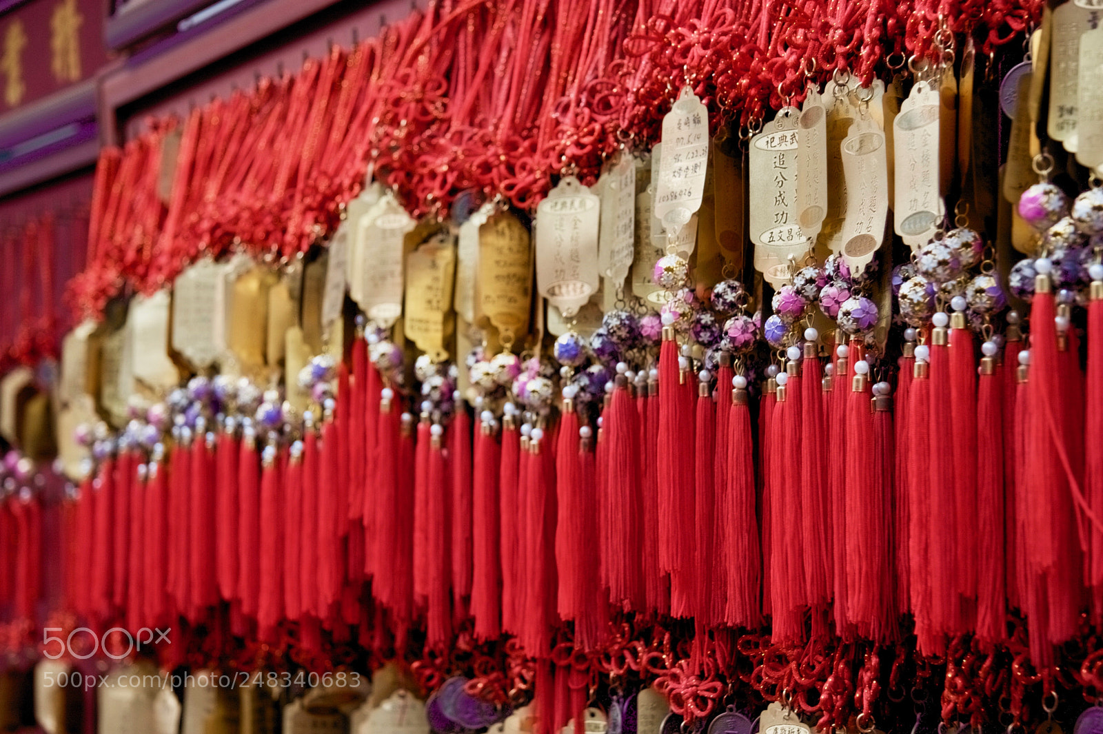Canon EOS 20D sample photo. Beads photography